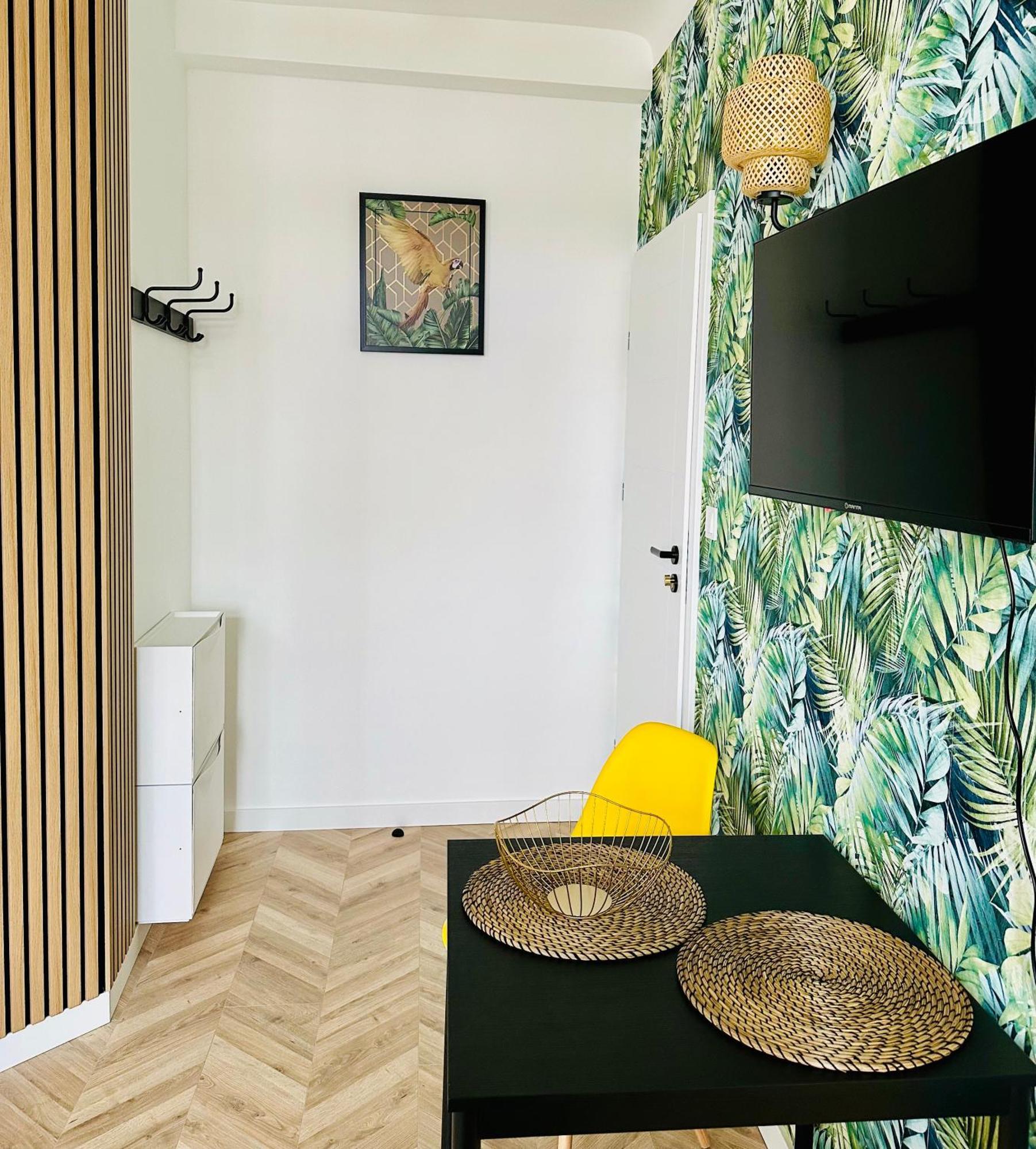 Olivia Apartments - Sloneczny Apartament W Centrum Warszawy, Plac Unii Lubelskiej, Lazienki Krolewskie, Pole Mokotowskie Warsawa Bagian luar foto